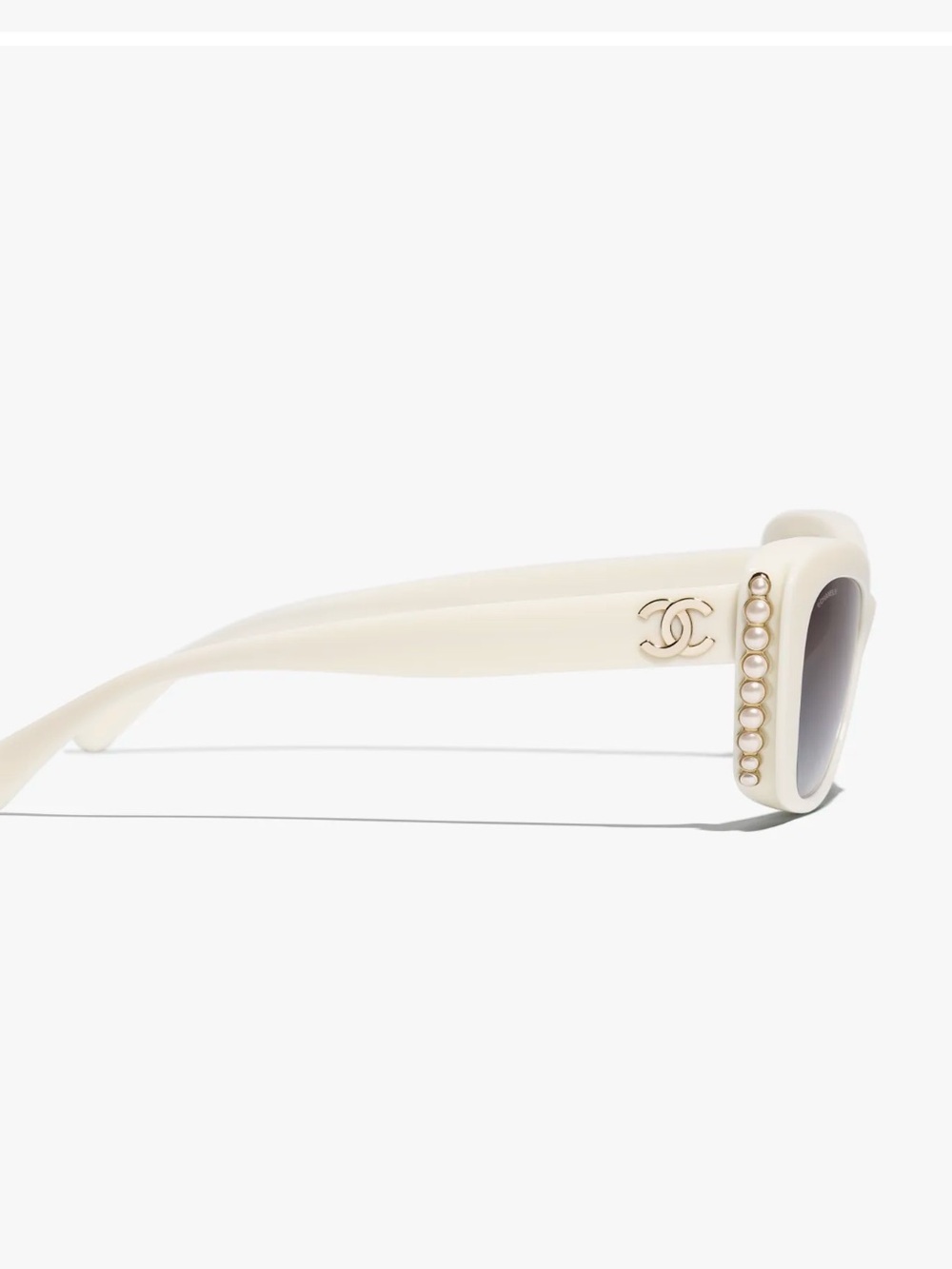 brand new CHANEL CAT EYE SUNGLASSES
Acetate & Glass Pearls White
Fit High Bridge - Picture 3 of 4
